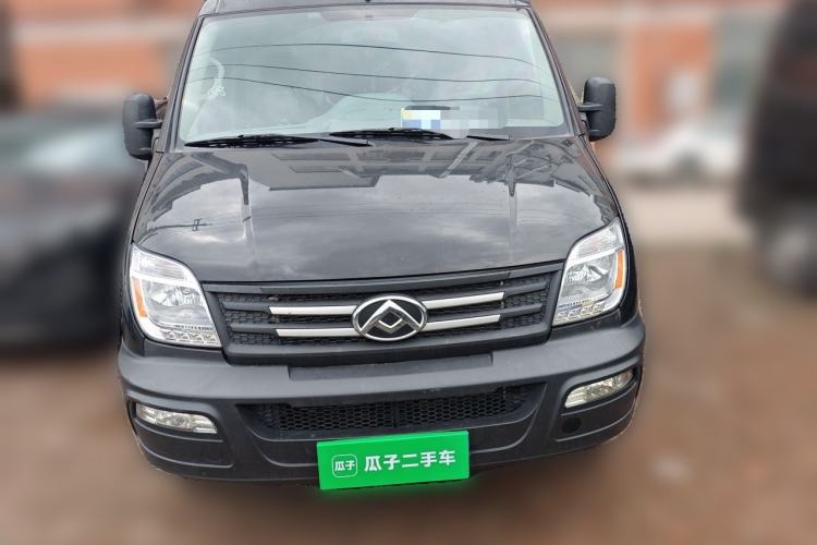 Used SAIC MAXUS Xintu V80 2023 2.0T AMT Classic Aoyuntong Short Wheelbase Mid-Roof 5/6-Seater Front
