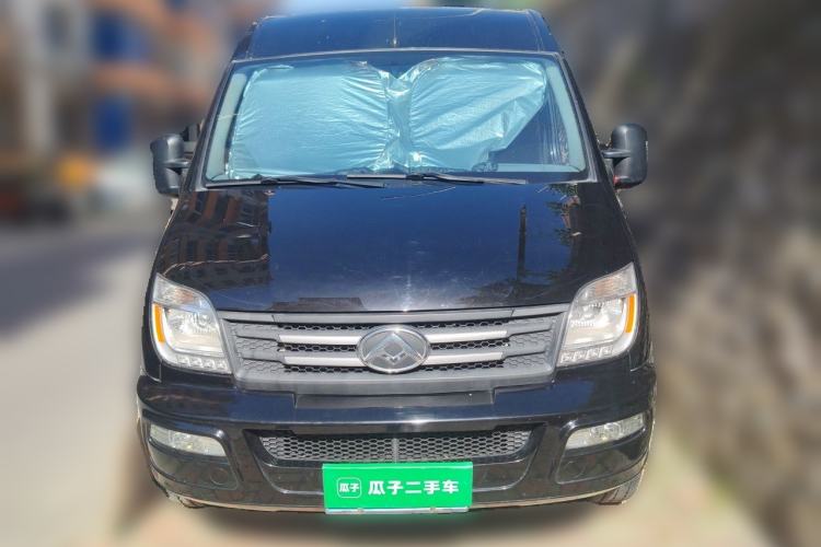 Used SAIC MAXUS Xintu V80 2023 2.0T Manual Classic Aoyuntong Short Wheelbase Mid-Roof 5/6-Seater Front