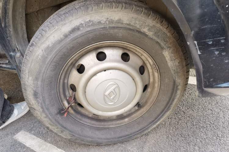 Used SAIC MAXUS Xintu V80 2023 2.0T Manual Classic Aoyuntong Long Wheelbase Mid-Height 6/7/8/9-Seater Right Front Wheel Hub