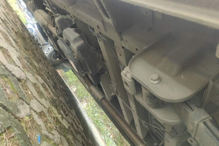 Used SAIC MAXUS Xintu V80 2023 2.0T PLUS AMT All-Rounder Long Wheelbase Mid-Height—6/7/8/9-Seater Chassis Rear Left