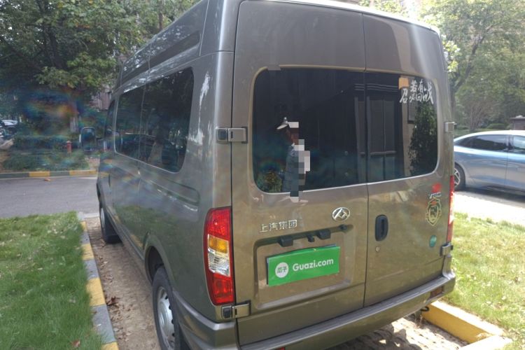 Used SAIC MAXUS Xintu V80 2023 2.0T Manual Classic Aoyuntong Short Wheelbase Mid-Roof 7/8/9-Seater Exterior 3