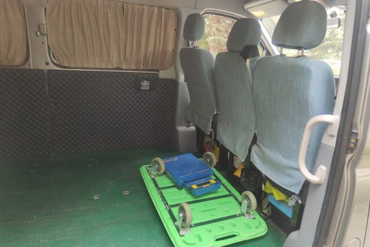 Used SAIC MAXUS Xintu V80 2023 2.0T PLUS AMT All-Rounder Long Wheelbase Mid-Height—6/7/8/9-Seater Left Rear Seat