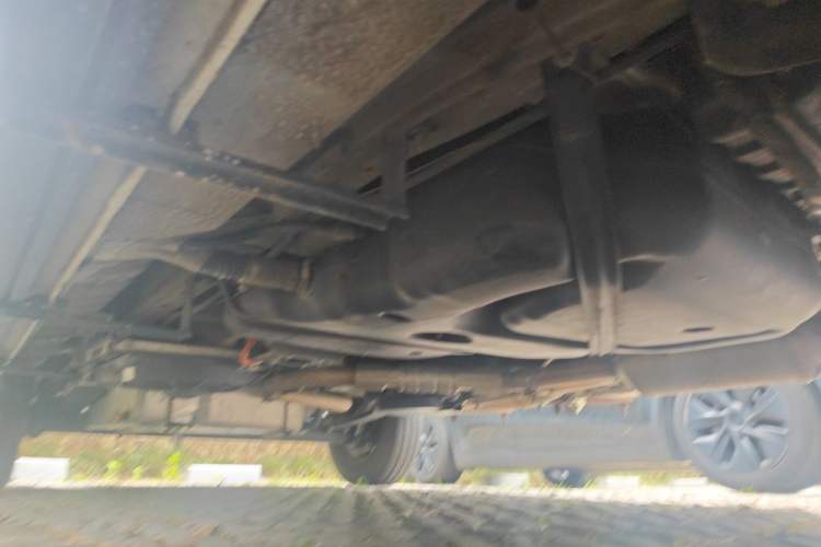 Used SAIC MAXUS Xintu V80  Chassis Front Right