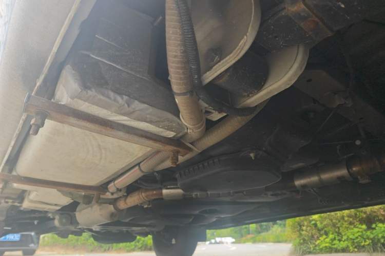 Used SAIC MAXUS Xintu V80  Chassis Rear Left