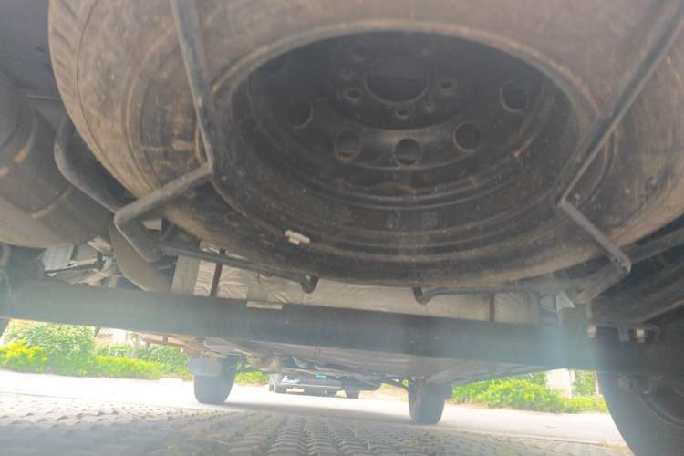 Used SAIC MAXUS Xintu V80  Chassis Rear