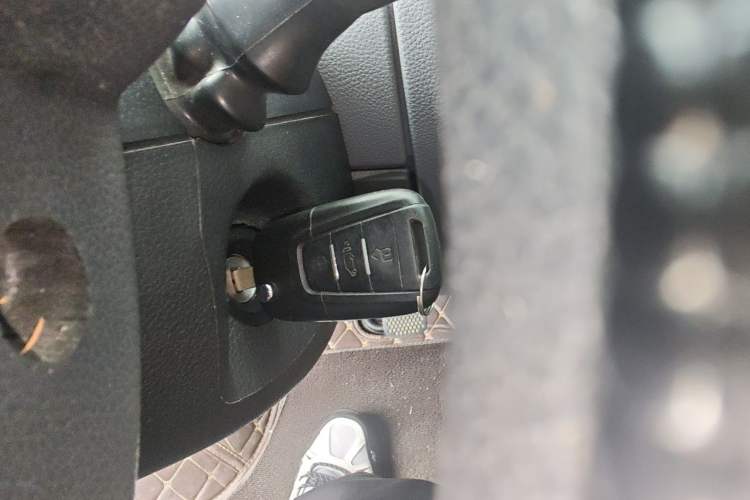 Used SAIC MAXUS Xintu V80  Vehicle Key