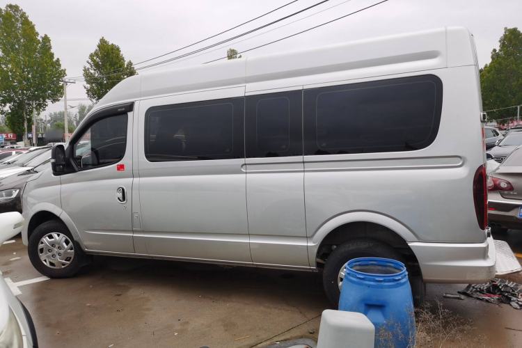 Used SAIC MAXUS Xintu V80 2023 2.0T Manual Classic Aoyuntong Long Wheelbase Mid-Height 6/7/8/9-Seater Exterior 3