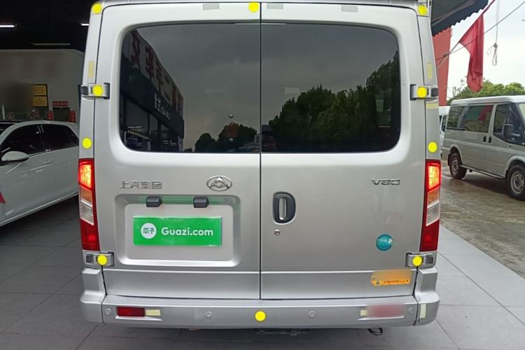 Used SAIC MAXUS Xintu V80 2023 2.0T Manual Classic Aoyuntong Power Version Short Wheelbase Ultra-Low Roof—7/8/9-Seater Rear