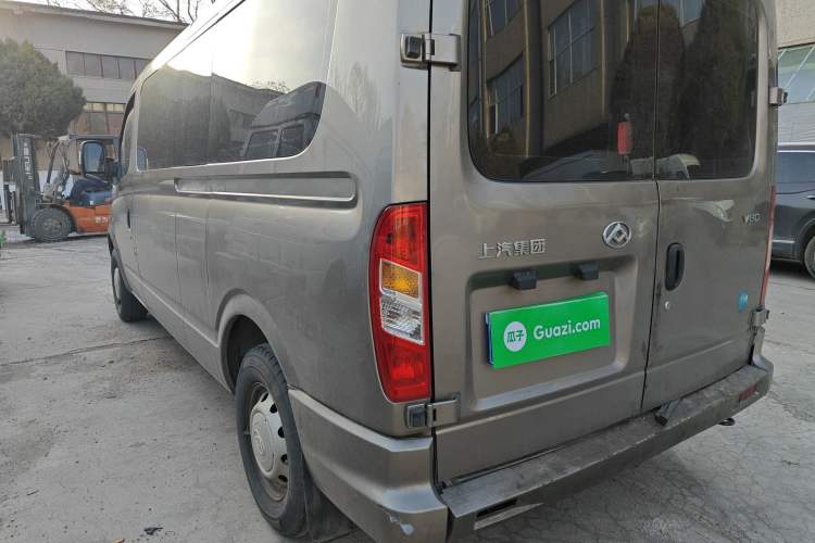 Used SAIC MAXUS Xintu V80 2023 2.0T Manual Classic Aoyuntong Short Wheelbase Ultra-Low Roof 5/6-Seater Rear Left 45 Deg
