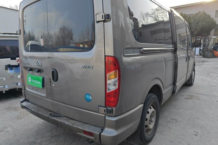 Used SAIC MAXUS Xintu V80 2023 2.0T Manual Classic Aoyuntong Short Wheelbase Ultra-Low Roof 5/6-Seater Rear Right 45 Deg