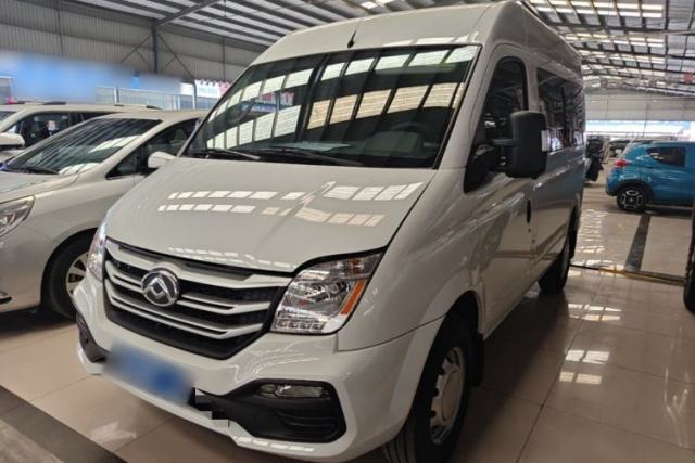 Used SAIC MAXUS Xintu V80 2023 2.0T Manual Classic Aoyuntong Short Wheelbase Mid-Roof 5/6-Seater