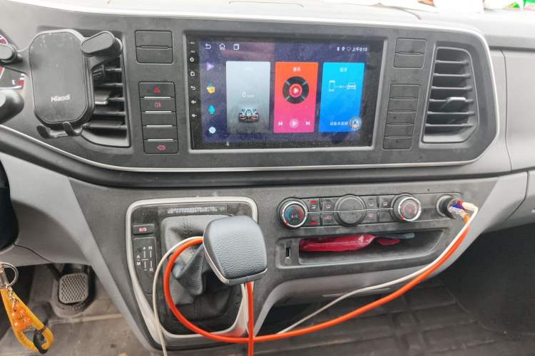 Used SAIC MAXUS Xintu V80  Audio And AC Panel