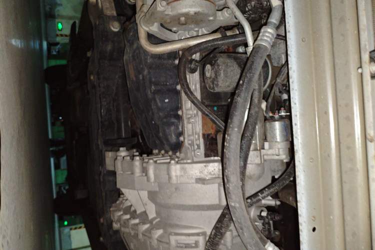 Used SAIC MAXUS Xintu V80  Chassis Front
