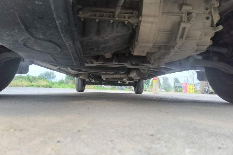 Used SAIC MAXUS Xintu V80  Chassis Front