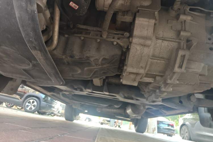 Used SAIC MAXUS Xintu V80  Chassis Front