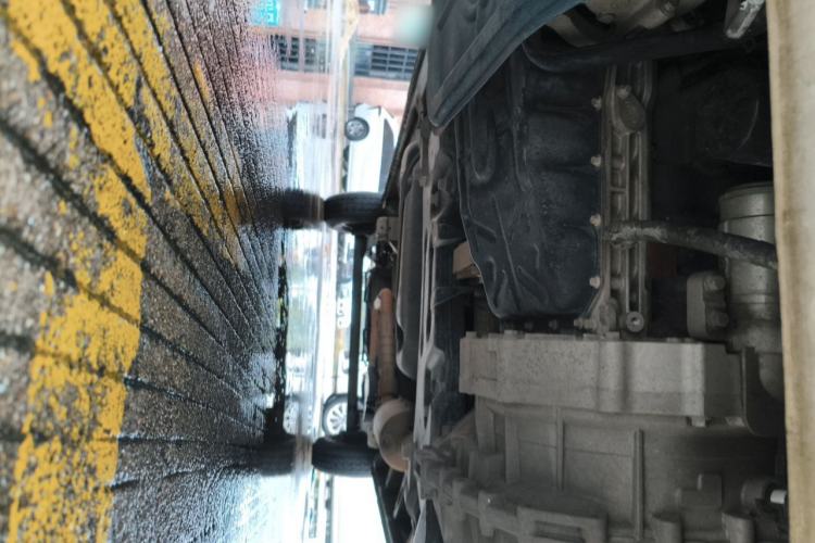 Used SAIC MAXUS Xintu V80 2023 2.0T Manual Classic Aoyuntong Long Wheelbase Mid-Height 6/7/8/9-Seater Chassis Front