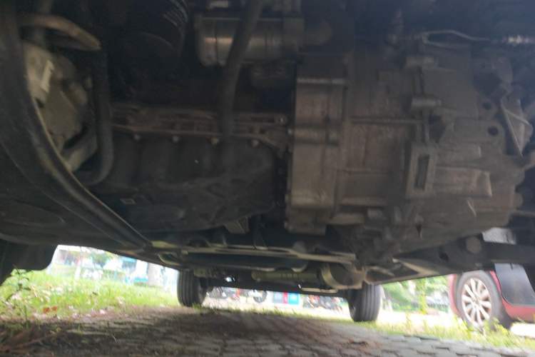 Used SAIC MAXUS Xintu V80  Chassis Front