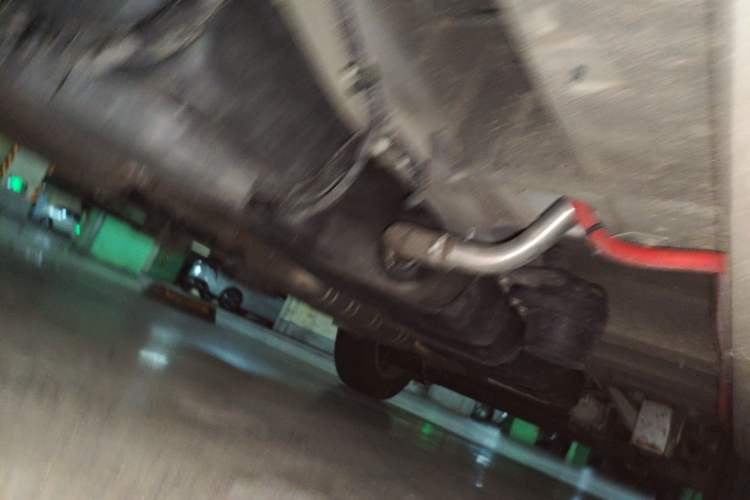 Used SAIC MAXUS Xintu V80  Chassis Front Left