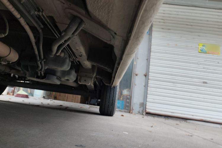 Used SAIC MAXUS Xintu V80  Chassis Front Left