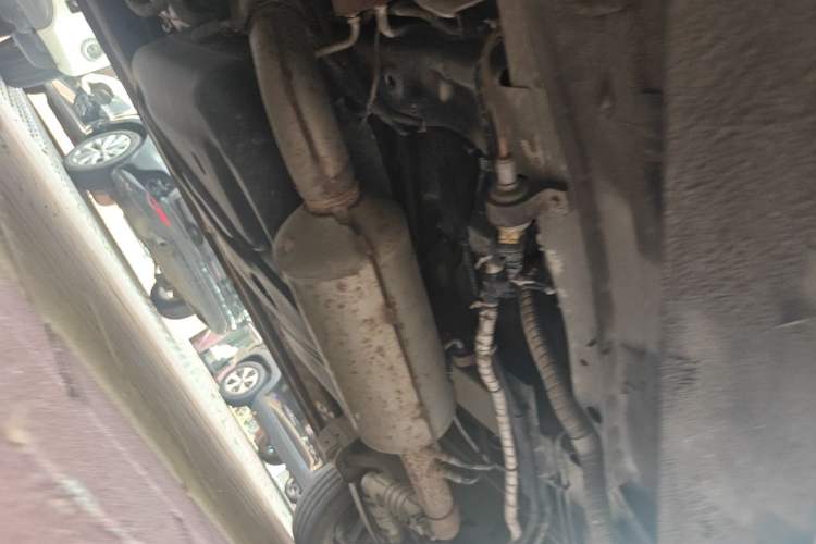 Used SAIC MAXUS Xintu V80  Chassis Front Left