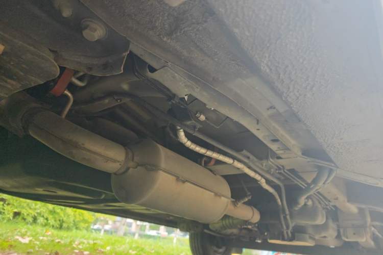 Used SAIC MAXUS Xintu V80  Chassis Front Left