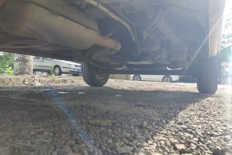 Used SAIC MAXUS Xintu V80  Chassis Front Left