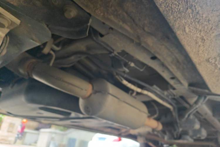 Used SAIC MAXUS Xintu V80  Chassis Front Left