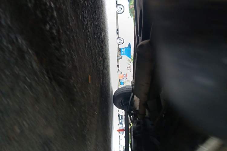 Used SAIC MAXUS Xintu V80  Chassis Front Left