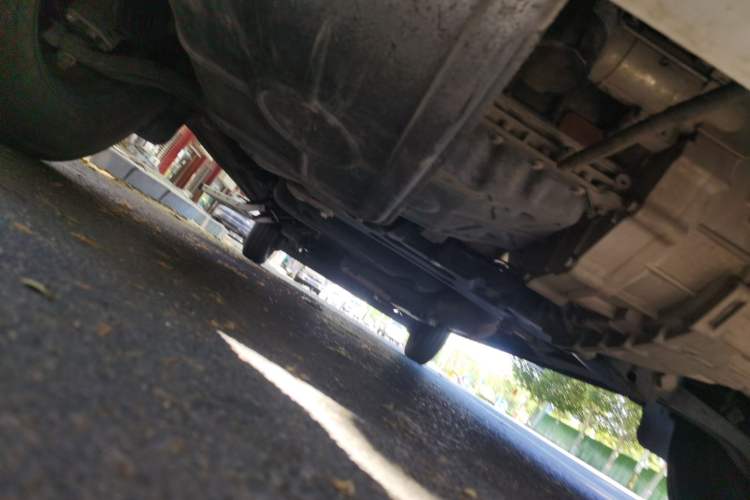Used SAIC MAXUS Xintu V80  Chassis Front