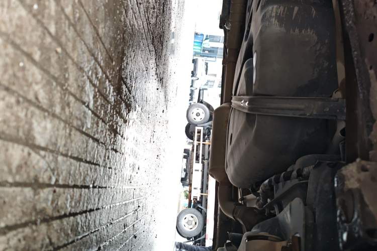 Used SAIC MAXUS Xintu V80 2023 2.0T Manual Classic Aoyuntong Long Wheelbase Mid-Height 6/7/8/9-Seater Chassis Front Right