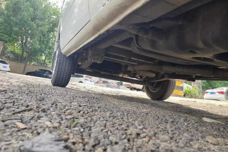 Used SAIC MAXUS Xintu V80  Chassis Front Right