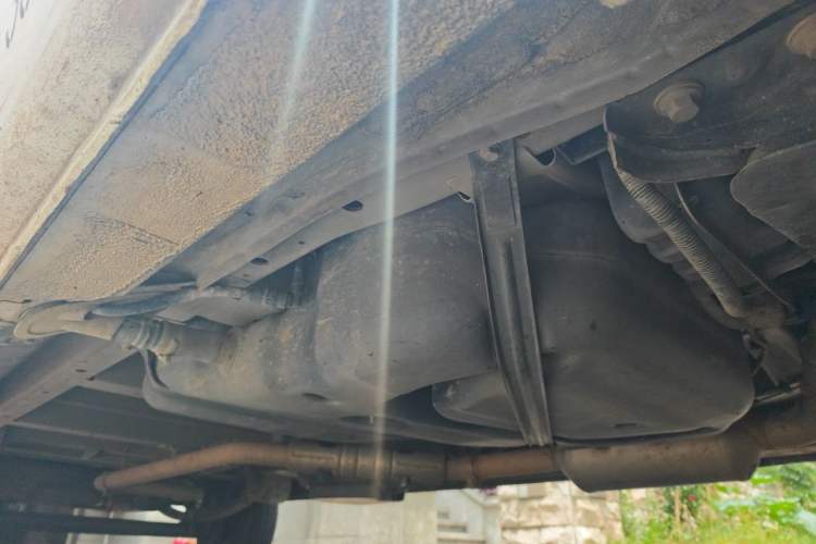 Used SAIC MAXUS Xintu V80  Chassis Front Right