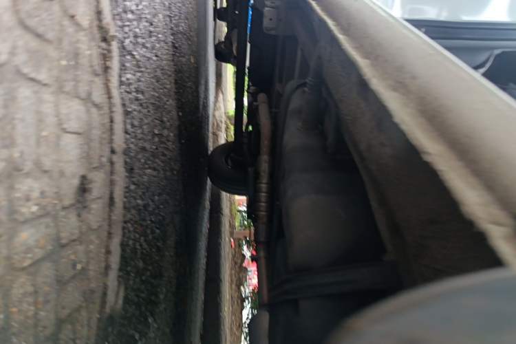 Used SAIC MAXUS Xintu V80  Chassis Front Right