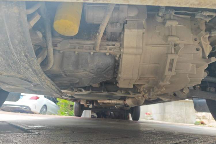 Used SAIC MAXUS Xintu V80  Chassis Front