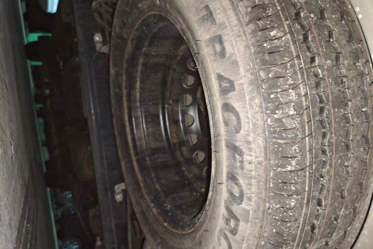 Used SAIC MAXUS Xintu V80  Chassis Rear