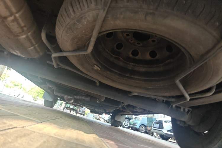 Used SAIC MAXUS Xintu V80  Chassis Rear