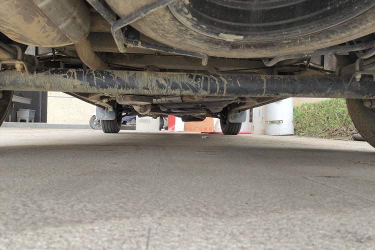 Used SAIC MAXUS Xintu V80  Chassis Rear