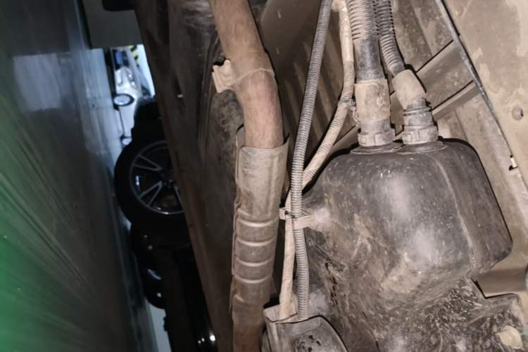 Used SAIC MAXUS Xintu V80  Chassis Rear