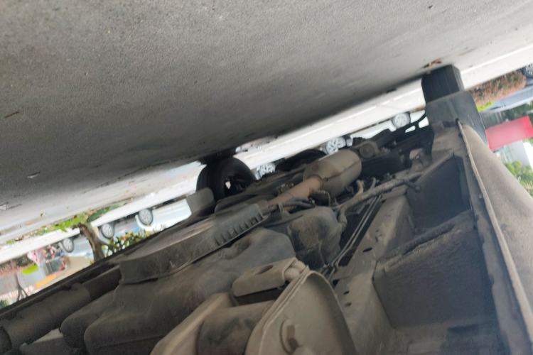Used SAIC MAXUS Xintu V80  Chassis Rear Left