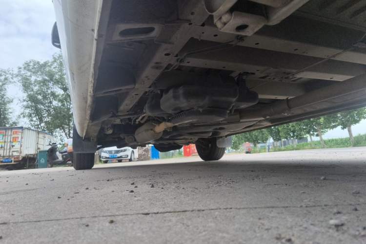 Used SAIC MAXUS Xintu V80  Chassis Rear Left