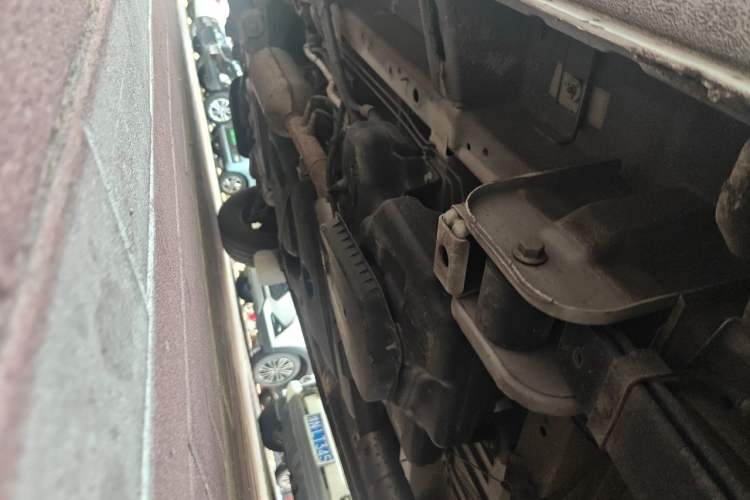 Used SAIC MAXUS Xintu V80  Chassis Rear Left