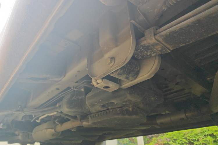 Used SAIC MAXUS Xintu V80  Chassis Rear Left