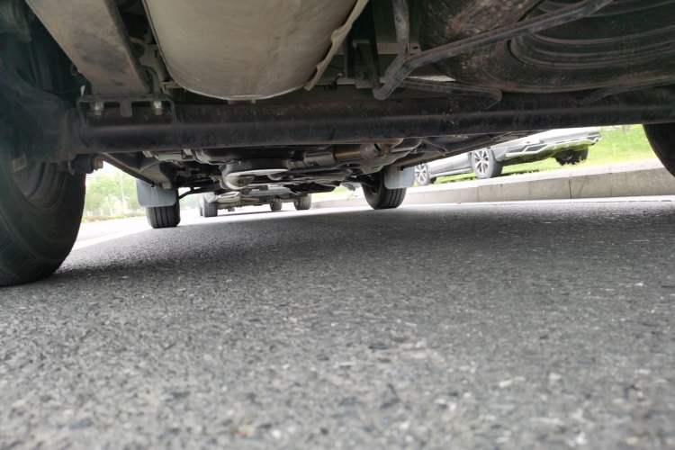 Used SAIC MAXUS Xintu V80  Chassis Rear Left