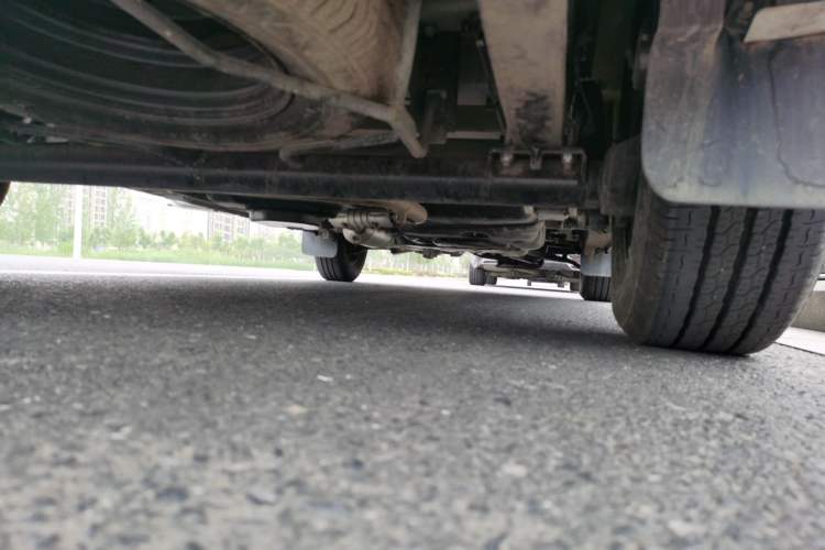 Used SAIC MAXUS Xintu V80  Chassis Rear Right