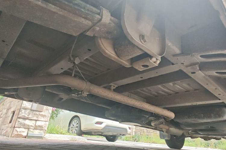 Used SAIC MAXUS Xintu V80  Chassis Rear Right