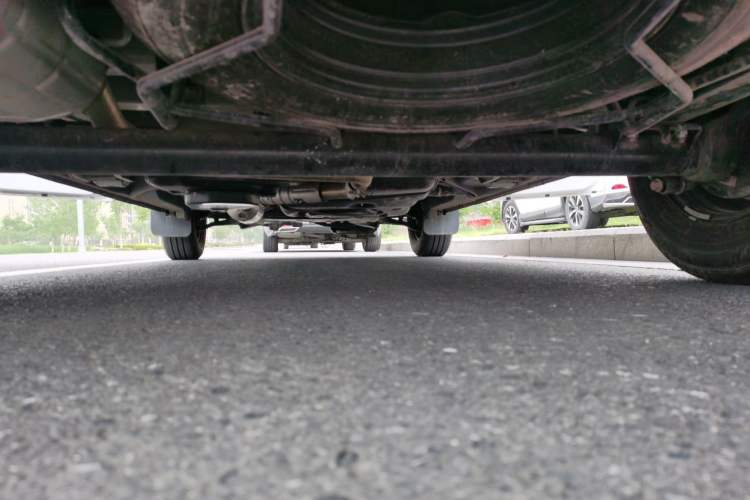Used SAIC MAXUS Xintu V80  Chassis Rear