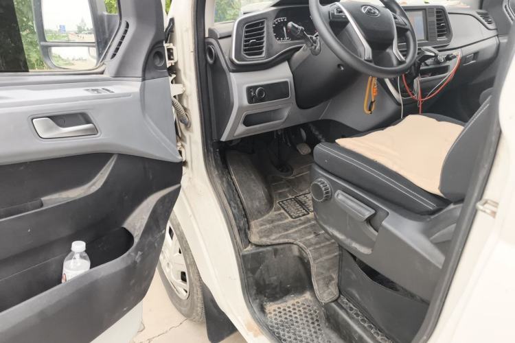 Used SAIC MAXUS Xintu V80  Driver Seat