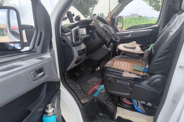 Used SAIC MAXUS Xintu V80  Driver Seat