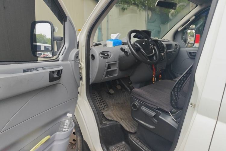 Used SAIC MAXUS Xintu V80  Driver Seat