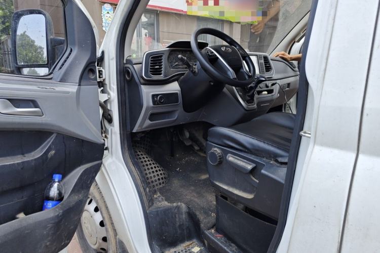 Used SAIC MAXUS Xintu V80 2023 2.0T AMT Classic Aoyuntong Long Wheelbase Mid-Height 6/7/8/9-Seater Driver Seat